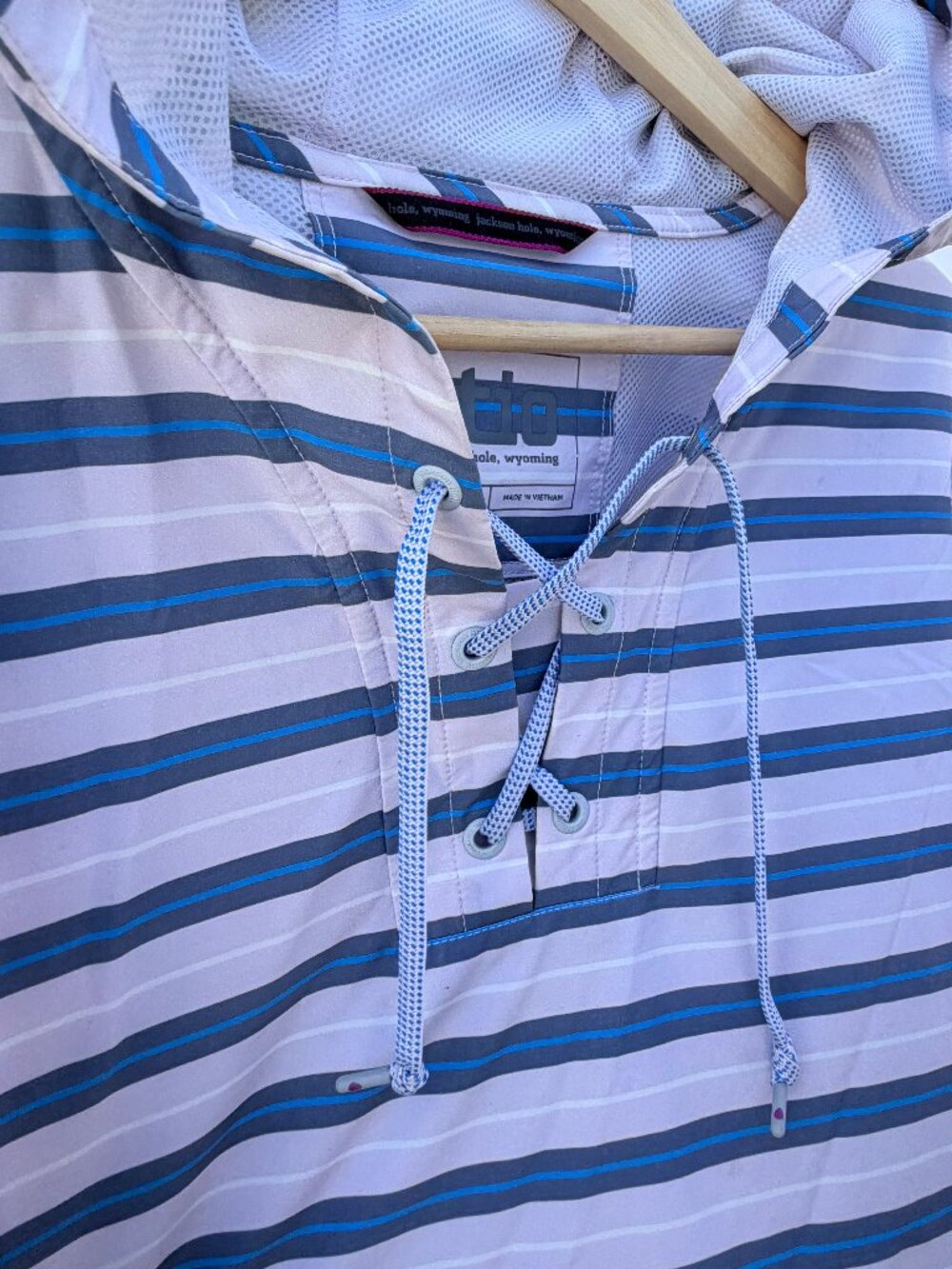 Stio Women's CFS Sun Hoodie XL White Striped UPF 50 Pullover Excellent Pre-Owned - Picture 2 of 10
